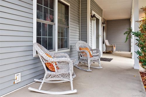 9 Exeter Cir, Beacon, NY, 12508-4262 | Card Image