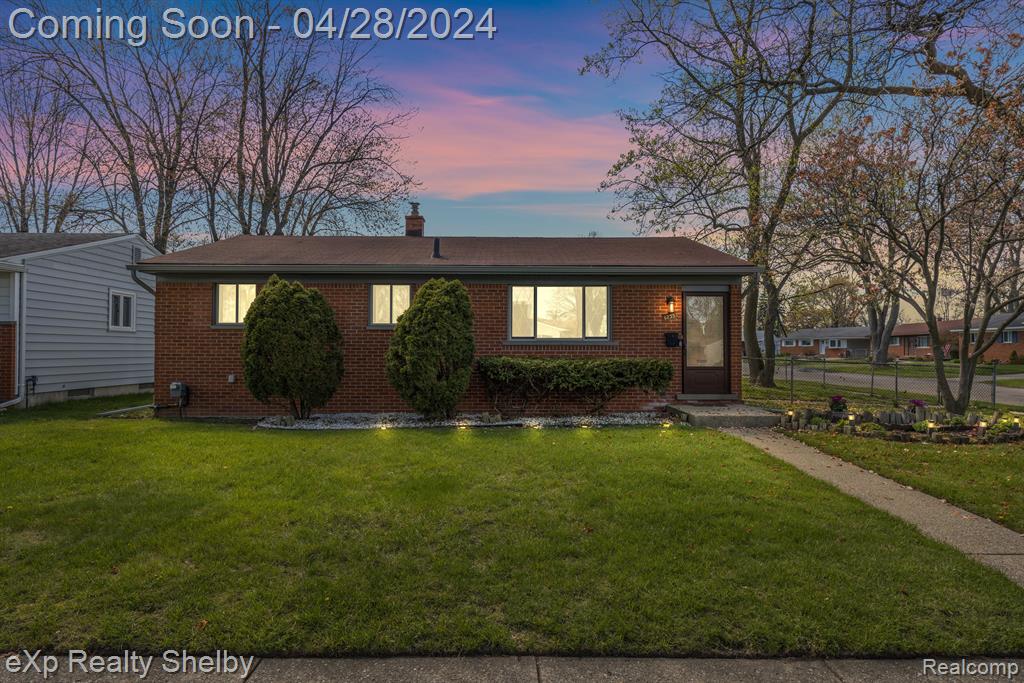 Stanberry Dr, Sterling Heights, MI 48313
