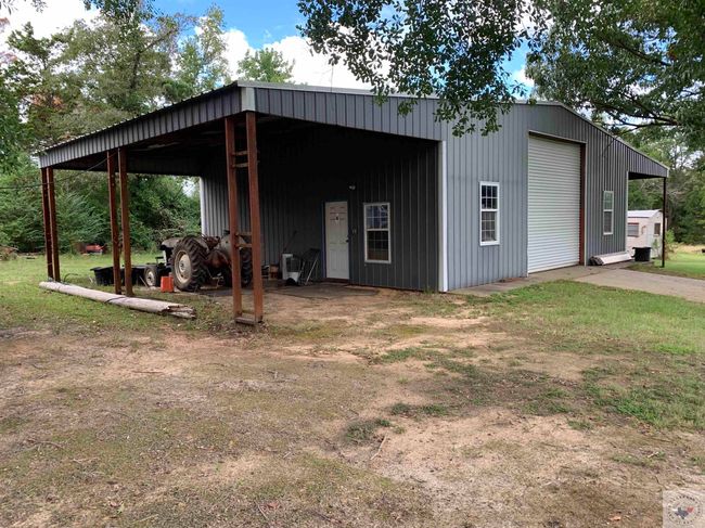 318 W Cypress St, House other with 3 bedrooms, 2 bathrooms and null parking in Bloomburg TX | Image 29