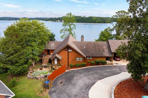 160 Mohican Dr, PELL CITY, AL, 35128-7123 | Card Image