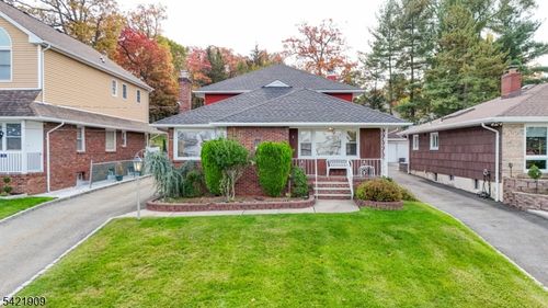 96 Lower Notch Rd, Little Falls, NJ, 07424-1806 | Card Image