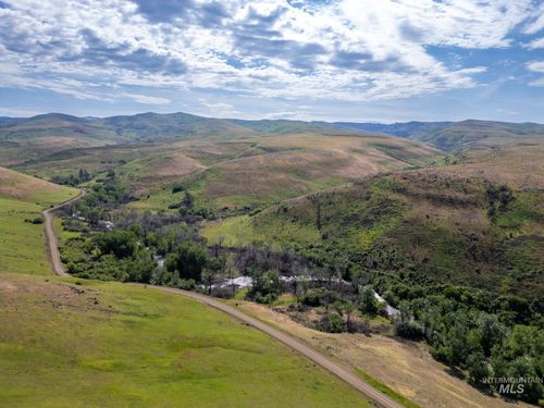 240 Indian Valley Rd, Indian Valley, ID, 83632-5026 | Card Image
