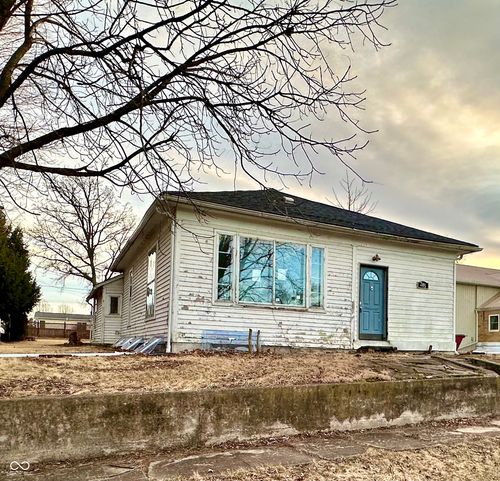 205 E 2nd St, West Lebanon, IN, 47991-8125 | Card Image