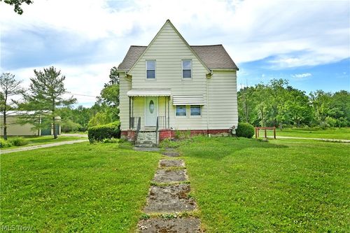 6349 Downs Road Nw, Warren, OH, 44481 | Card Image