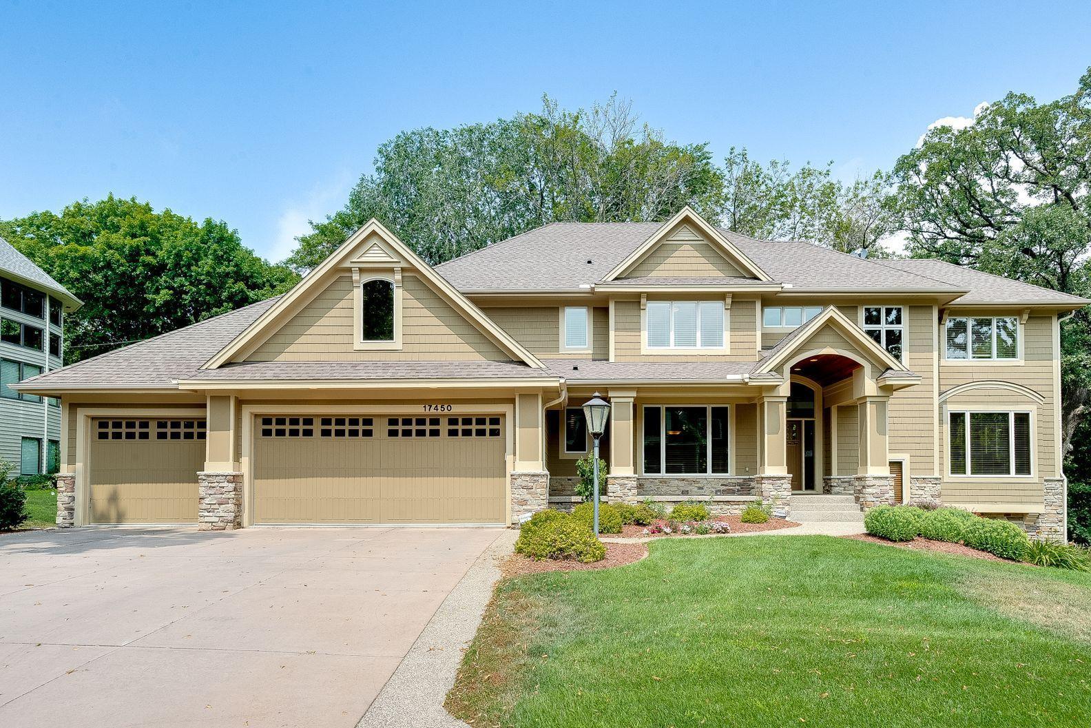 Groveland Pl, Wayzata, MN 55391