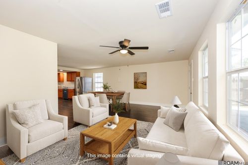 811 Avenue D, Port Allen, LA, 70767-3118 | Card Image