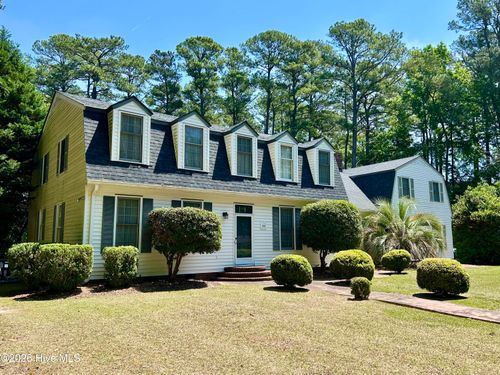 1304 Franklin Ave, Laurinburg, NC, 28352-3427 | Card Image