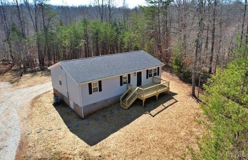 1740 Watt Abbitt Rd, Appomattox, VA, 24522-8606 | Card Image