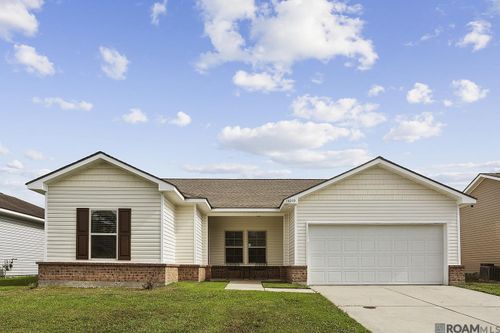 13019 Vermillion Dr, Denham Springs, LA, 70726-7336 | Card Image