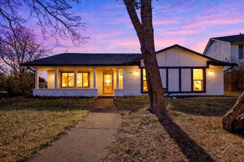 2308 Stonebrook Cir, Carrollton, TX, 75007-5726 | Card Image