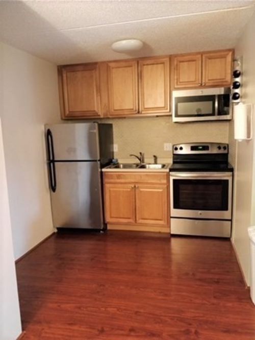 a3-159 Franklin St, Stoneham, MA, 02180 | Card Image