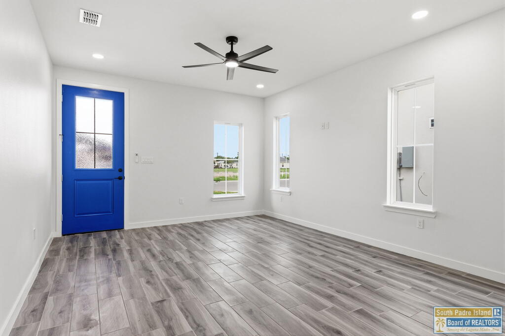 Residential Lease in Port Isabel 3