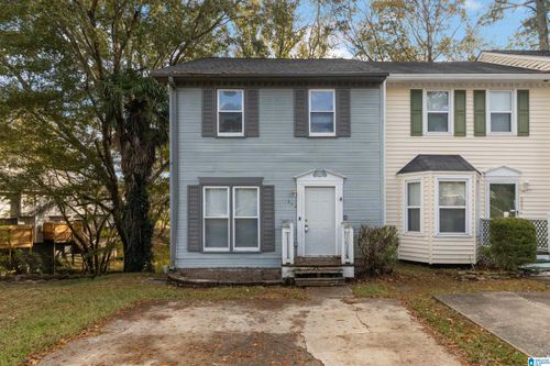 335 Jamestown Manor Dr, Gardendale, AL, 35071-2646 | Card Image