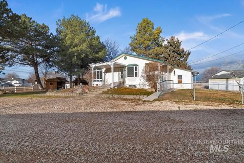 3320 Wilson Ln, Nampa, ID, 83686-8662 | Card Image