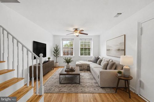 c2-4860 28th St S, ARLINGTON, VA, 22206-1369 | Card Image