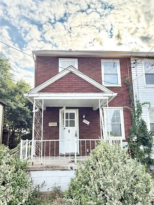 927 Vankirk St, Clairton, PA, 15025-1342 | Card Image
