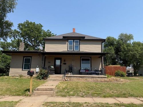131 Spruce St, Minneapolis, KS, 67467-2613 | Card Image