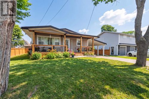 338 Myrtle St, Summerside, PE, C1N1X6 | Card Image