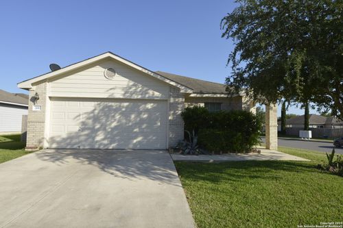 201 Brahma Way, Cibolo, TX, 78108-3770 | Card Image