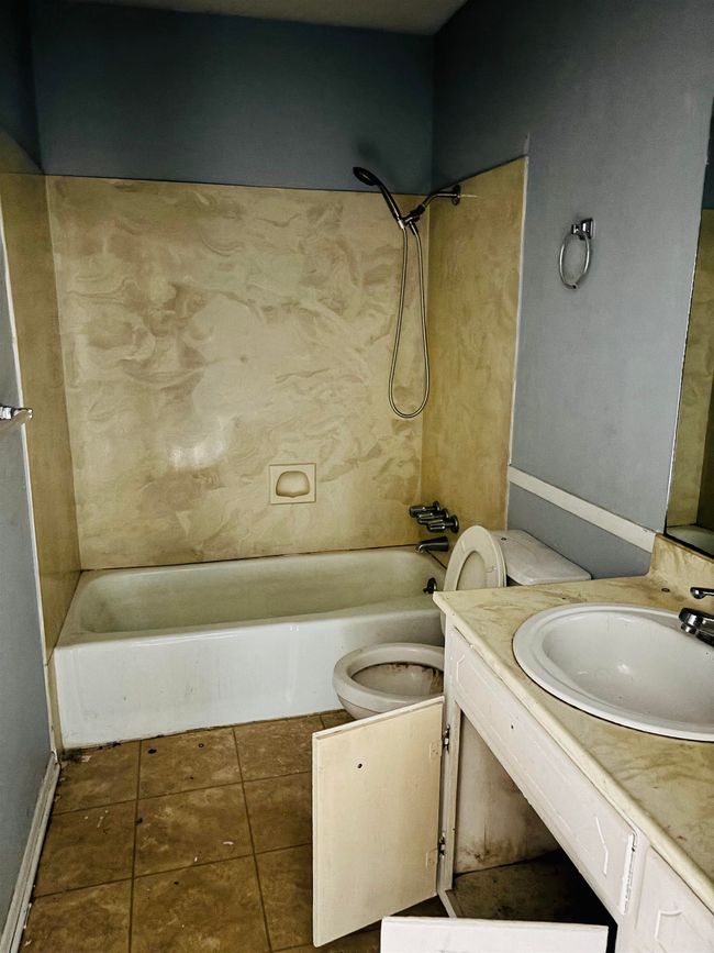 383 Pinchback Rd, Condo with 3 bedrooms, 2 bathrooms and null parking in Beaumont TX | Image 7