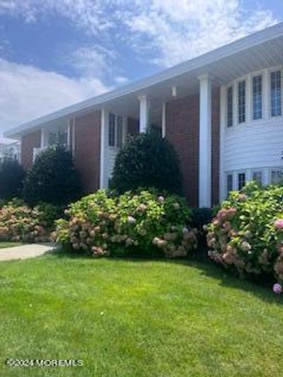 9 - 534 Washington Boulevard, Condo with 2 bedrooms, 1 bathrooms and 1 parking in Sea Girt NJ | Image 3