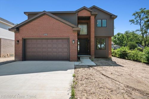 2921 Walsh Dr, Rochester Hills, MI, 48309-4328 | Card Image