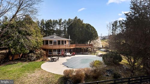 10803 Crest Hill Rd, MARSHALL, VA, 20115-2711 | Card Image