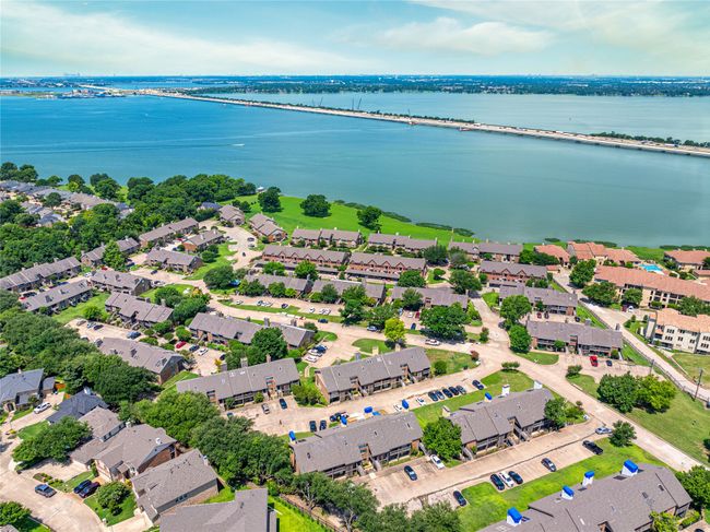 2036 Signal Ridge Pl, Condo with 2 bedrooms, 2 bathrooms and null parking in Rockwall TX | Image 25
