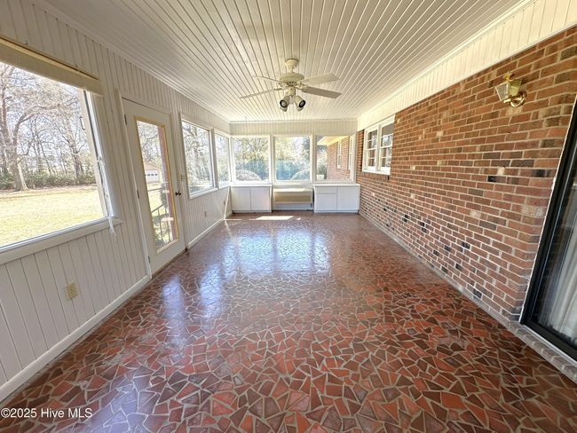 217 Summertree Ct, House other with 3 bedrooms, 3 bathrooms and 1 parking in Clinton NC | Image 10