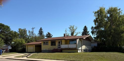 1802 11 Avenue N, Lethbridge, AB, T1H1N2 | Card Image
