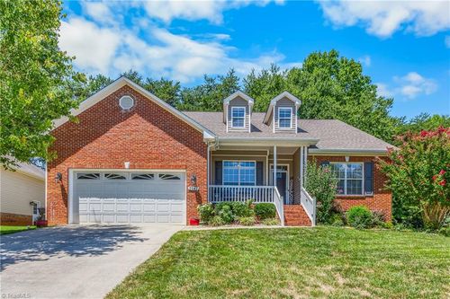 3947 Navy Pl, High Point, NC, 27265-9443 | Card Image