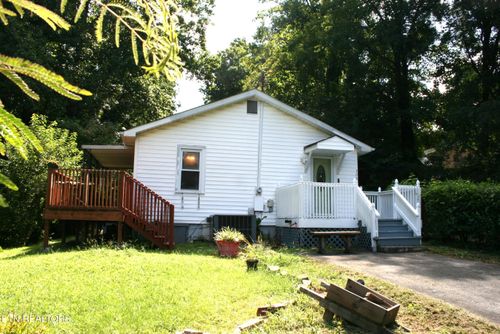 308 Highland Ave, Oliver Springs, TN, 37840-2117 | Card Image