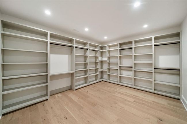 1068 Moores Mill Rd Nw, House other with 6 bedrooms, 7 bathrooms and null parking in Atlanta GA | Image 37