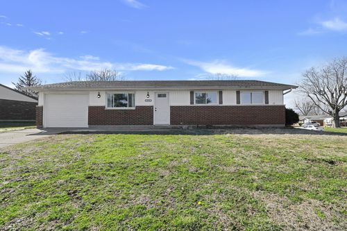 1935 Arapaho Dr, Circleville, OH, 43113-9160 | Card Image