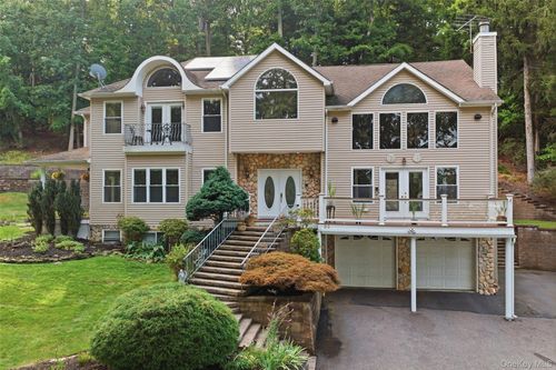 23 Beach Plum Drive, Huntington, NY, 11721 | Card Image