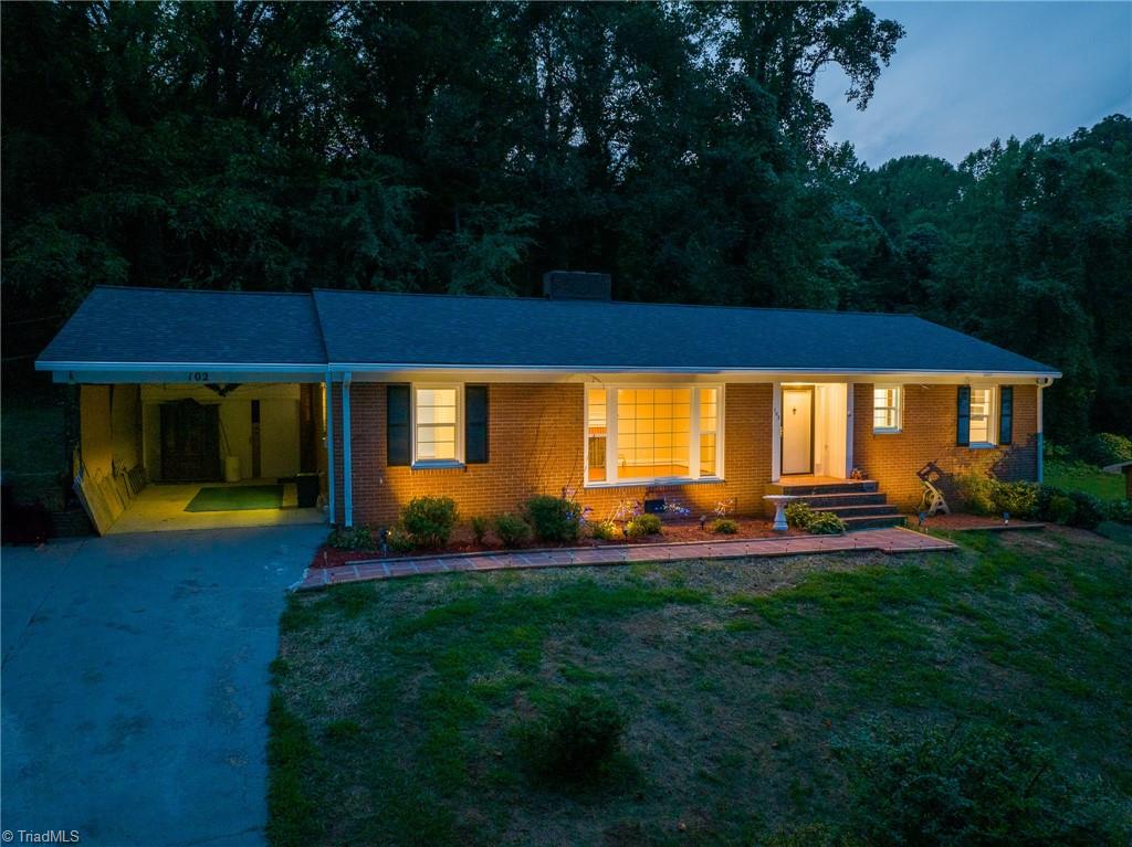 Hillside Dr, Lexington, NC 27295