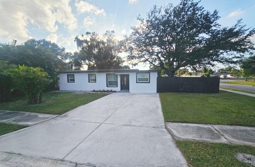 6020 N Olive Ave, TAMPA, FL, 33614-5533 | Card Image