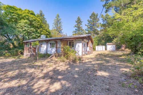 7079 Rogue River Highway, Rogue River, OR, 97537 | Card Image