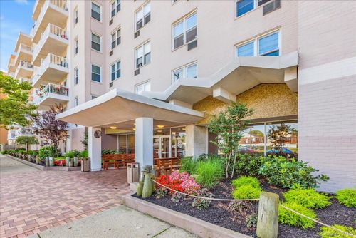 apt-3ff-522 Shore Rd, Long Beach, NY, 11561-4566 | Card Image