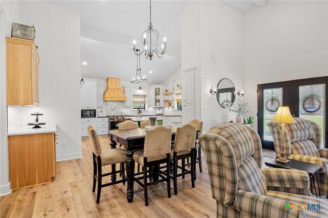 214 Timothy St, Home with 3 bedrooms, 3 bathrooms and null parking in Inez TX | Image 7