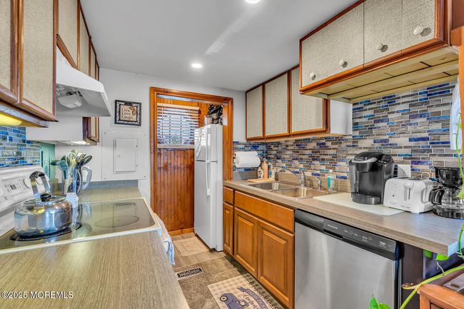 206 24 Th Ave, House other with 2 bedrooms, 1 bathrooms and null parking in Seaside Park NJ | Image 12
