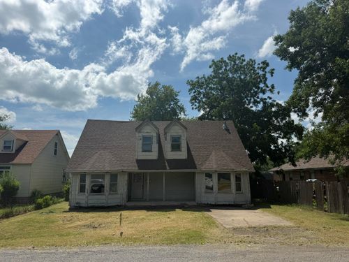1843 C St Ne, Miami, OK, 74354-2741 | Card Image