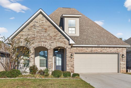 1552 Riverview Ln, Shreveport, LA, 71104-1823 | Card Image