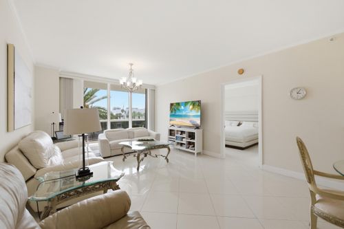 n3-f-9595 Collins Ave, Surfside, FL, 33154-2618 | Card Image