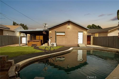 19832 Welby Way, Winnetka, CA, 91306-4341 | Card Image