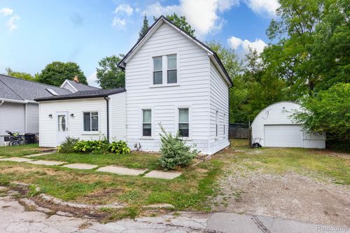 172 Higgins St, Lapeer, MI, 48446-2235 | Card Image