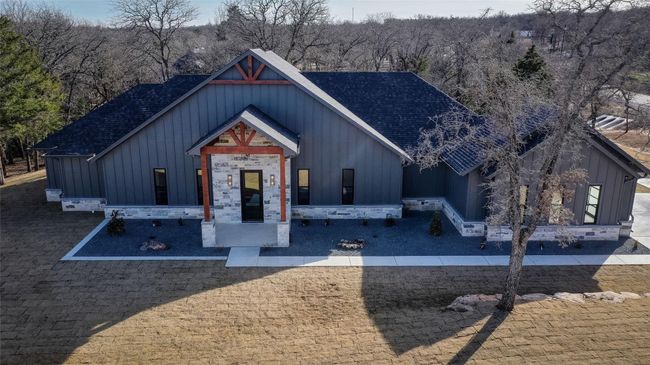 View of modern farmhouse | Image 35