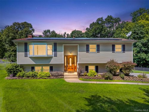 45 Brola Rd, Middletown, NY, 10940-6182 | Card Image