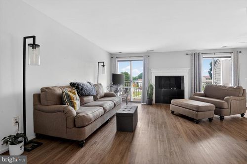 b-1006 Warwick Ct, STERLING, VA, 20164-4911 | Card Image