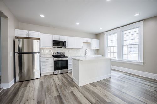 184 Alexander Street, Rochester, NY, 14607 | Card Image